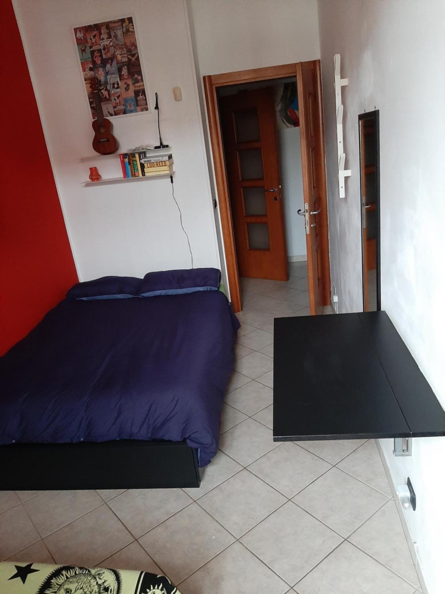 Cozy Room Stanza Close City Center In A Family House Stanza In Appartamento Condiviso Noi Viviamo In Casa Stanza In Affitto Turin Ruang foto